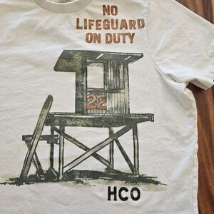 Hollister Men's Tshirt No lifeguard on duty XL